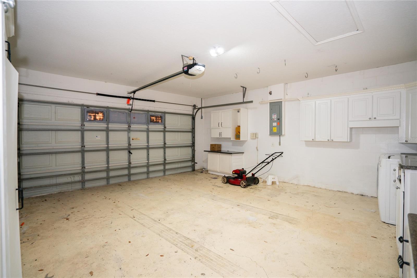 10468 BLACKMORE DR — photo 35