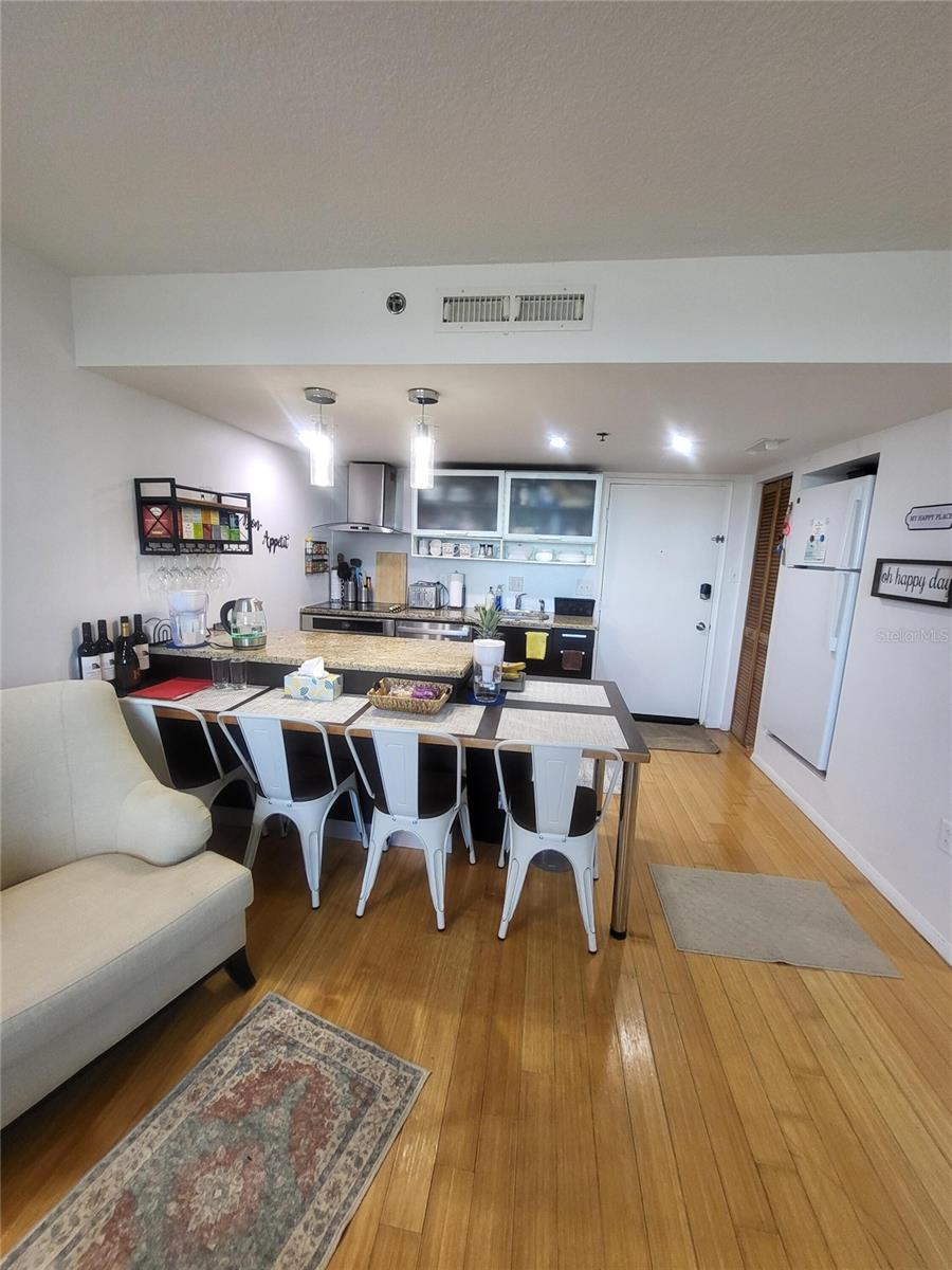 701 S MADISON AVE #414 — photo 4