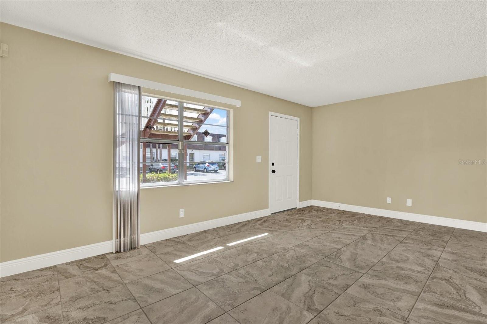 9125 TUDOR DR #D109 — photo 5