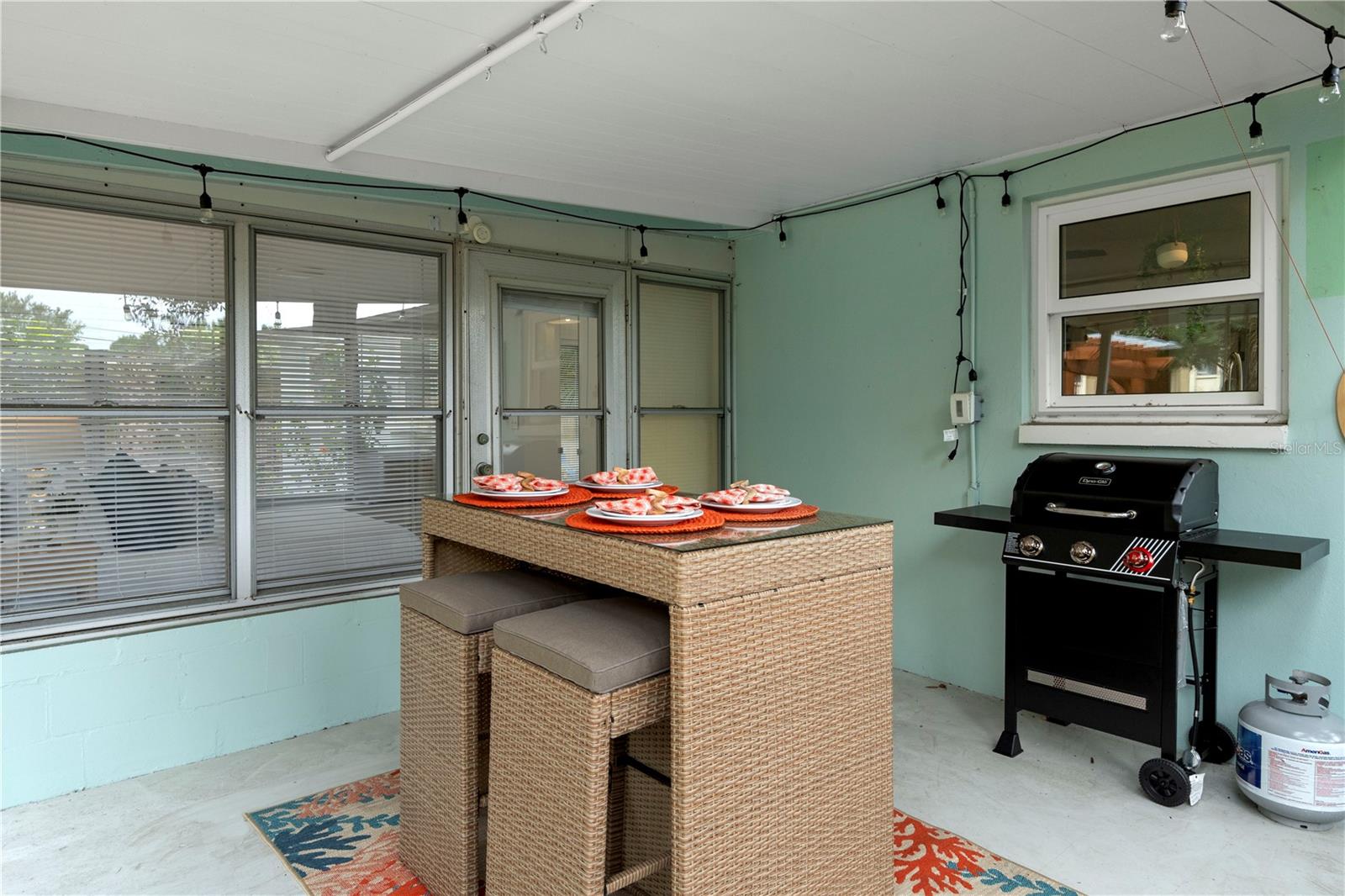 341 WERTZ DR — photo 36