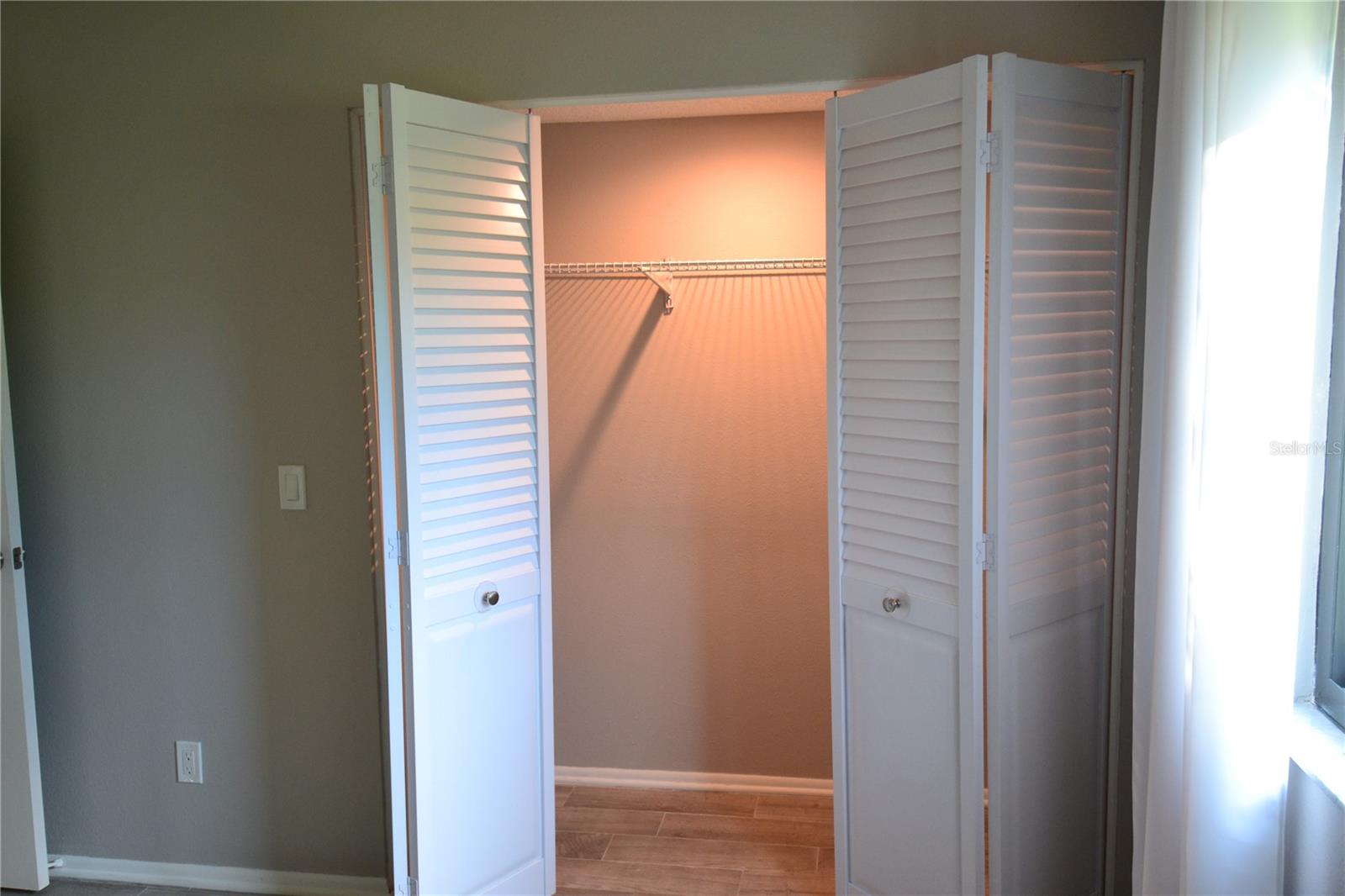 135 W CYPRESS CT — photo 9