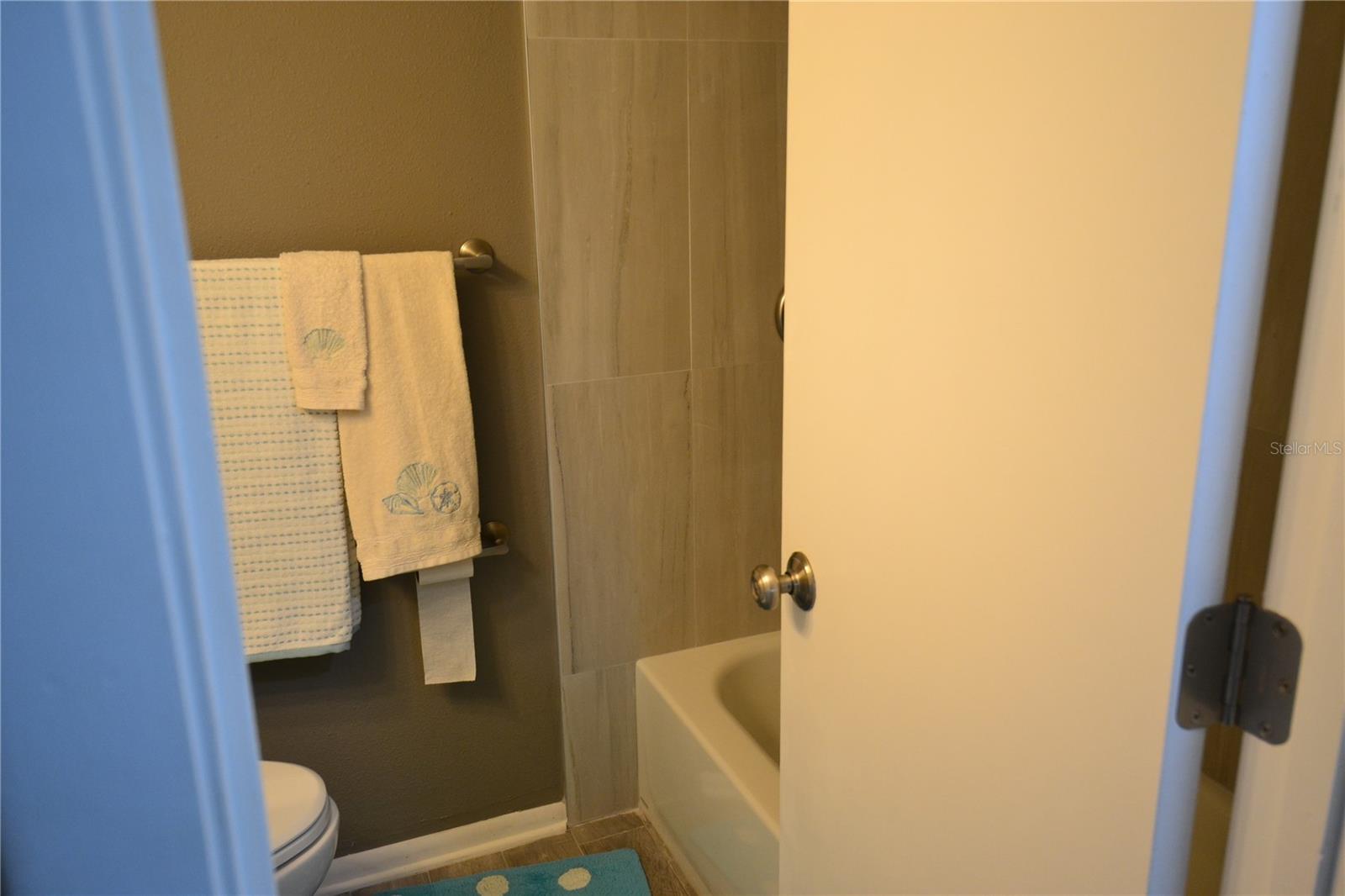 135 W CYPRESS CT — photo 7