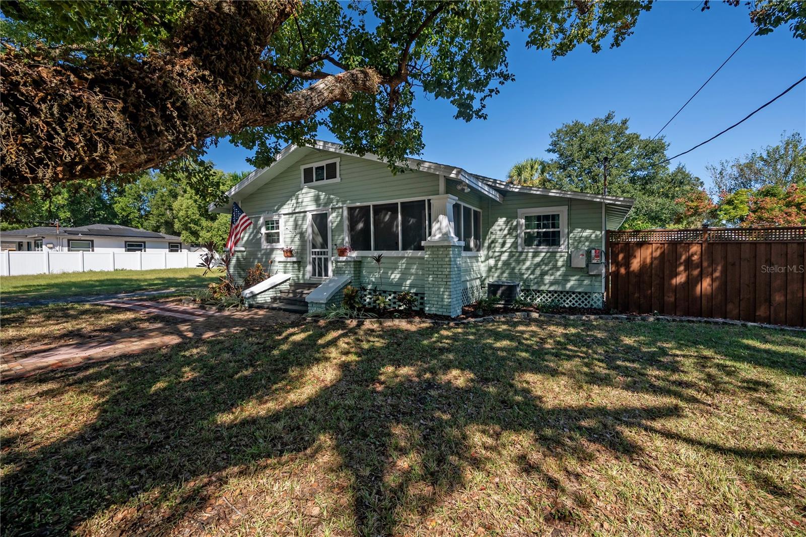 1404 E CAYUGA ST — photo 6