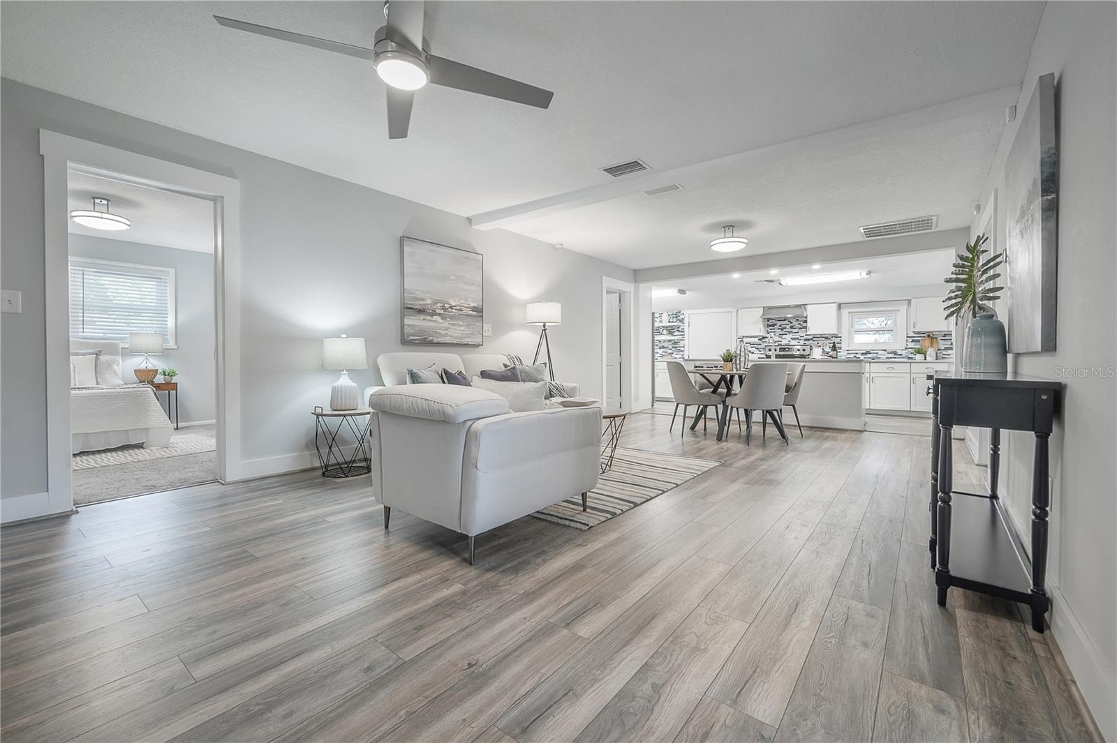 1404 E CAYUGA ST — photo 14