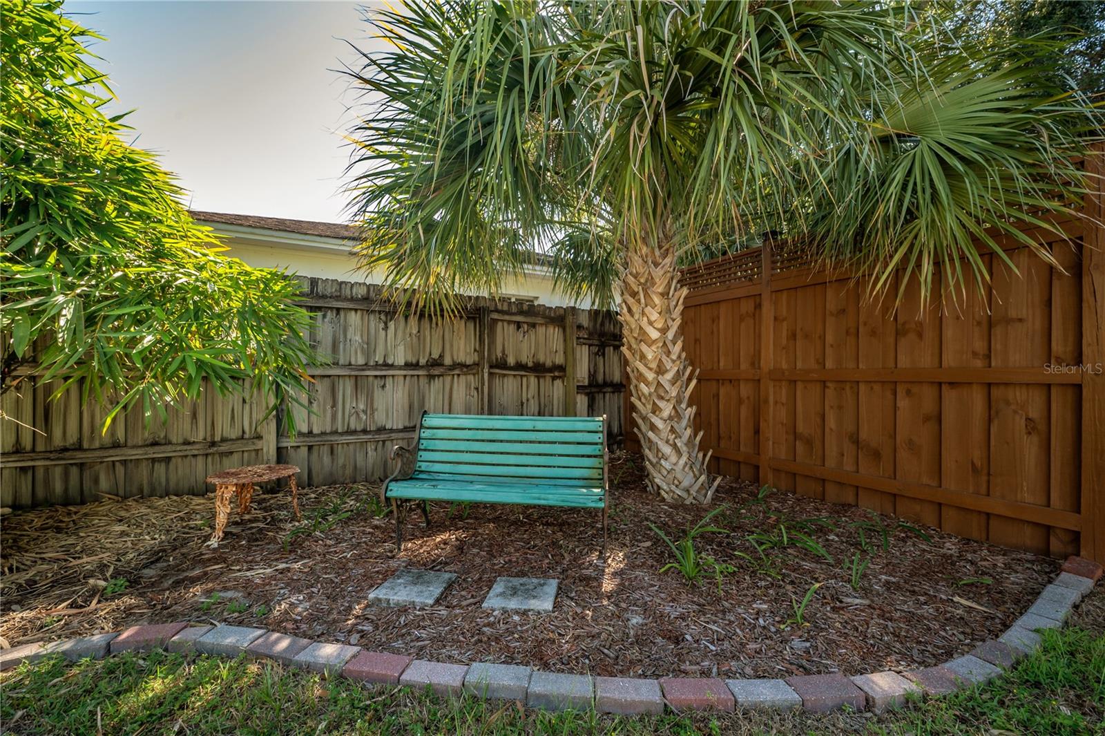 1404 E CAYUGA ST — photo 43