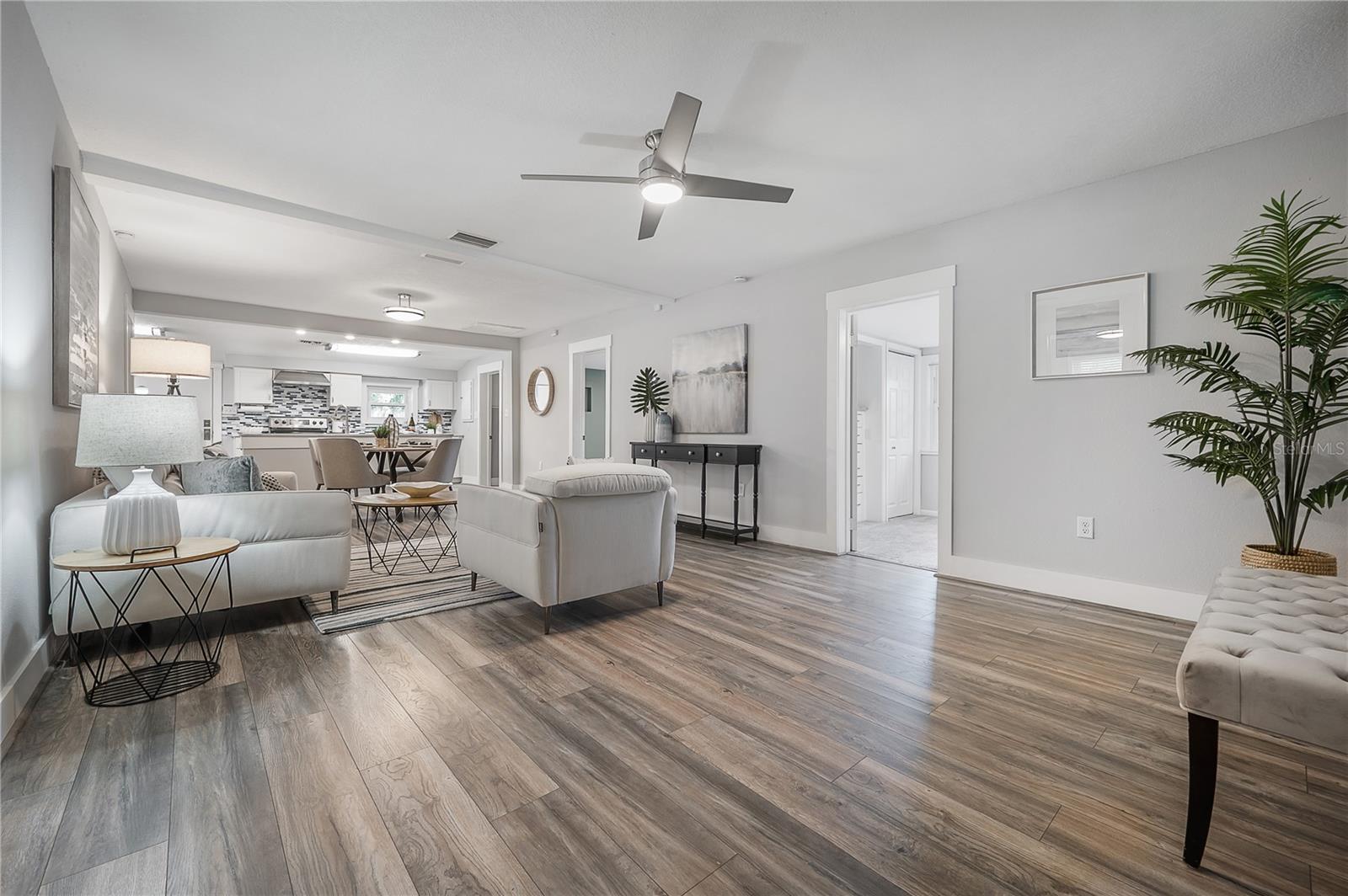1404 E CAYUGA ST — photo 9