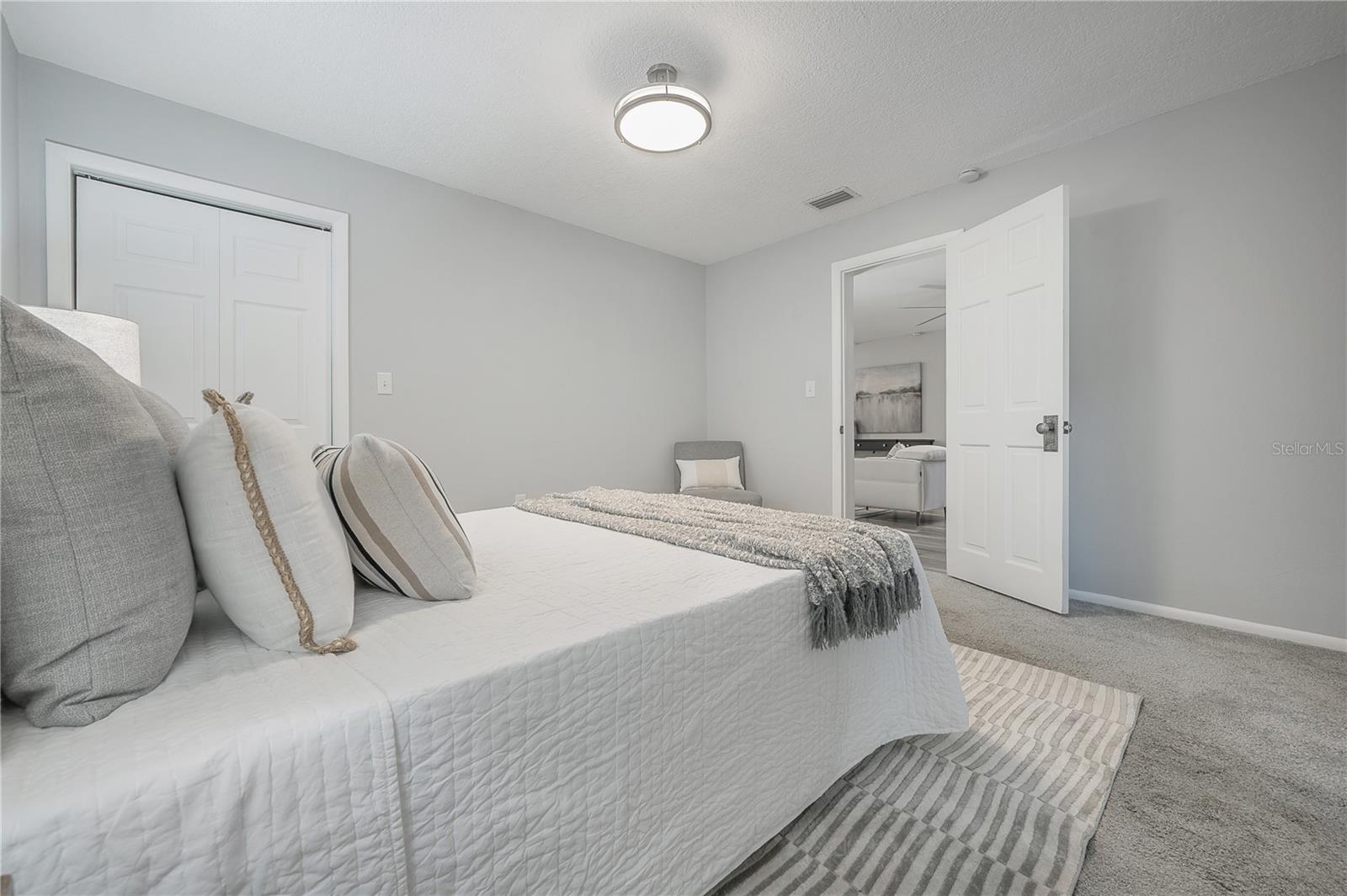 1404 E CAYUGA ST — photo 12