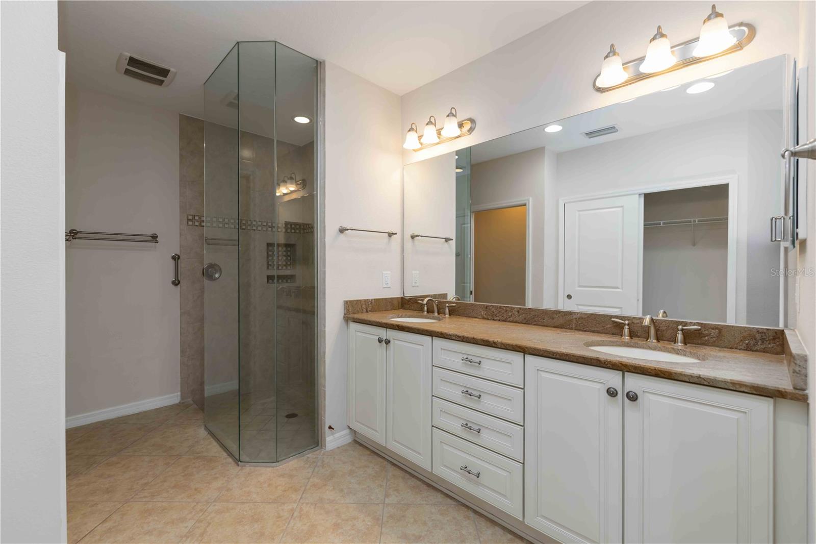 1264 RIVERSCAPE ST #B — photo 26