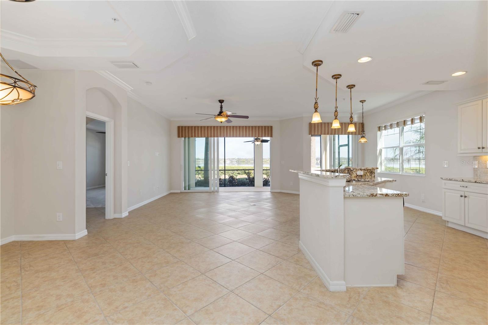 1264 RIVERSCAPE ST #B — photo 8