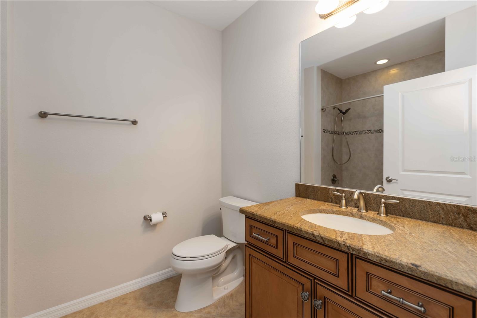 1264 RIVERSCAPE ST #B — photo 39