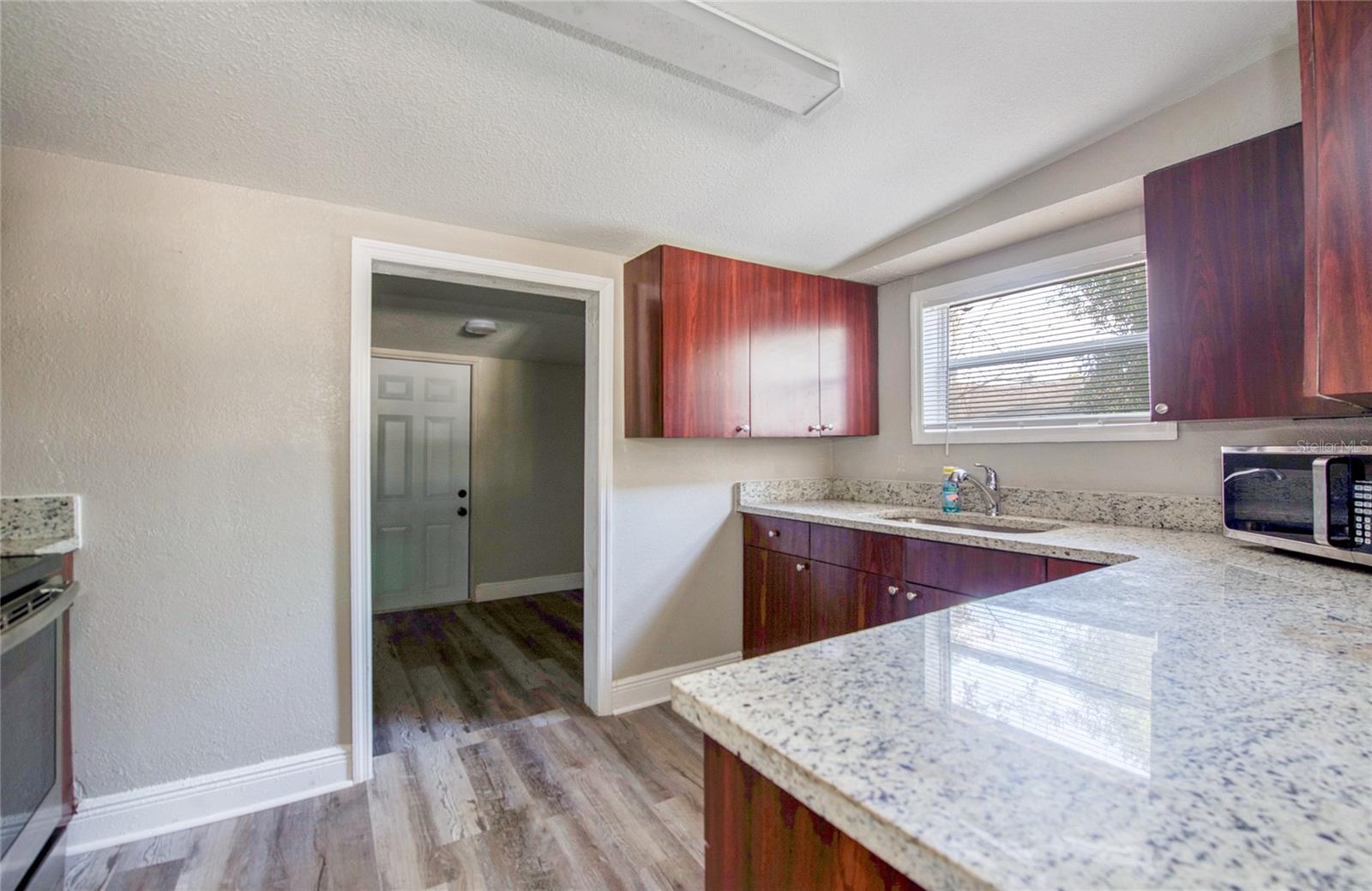 1516 E WATERS AVE — photo 12