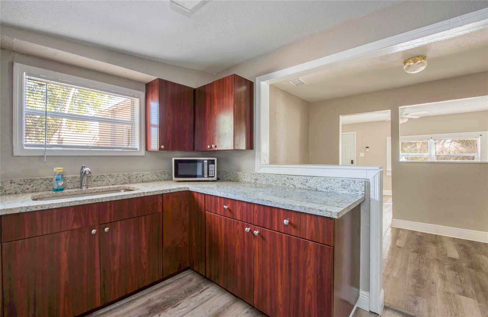 1516 E WATERS AVE — photo 11