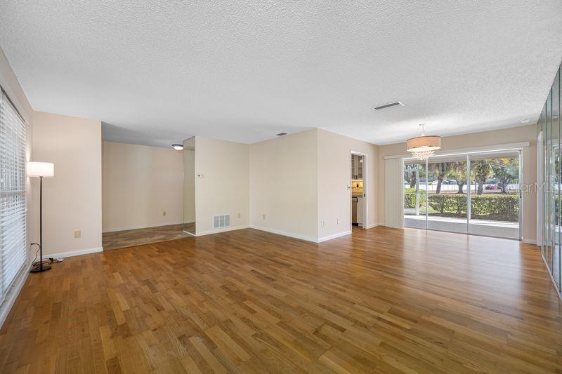 3241 BUCKHORN DR — photo 16