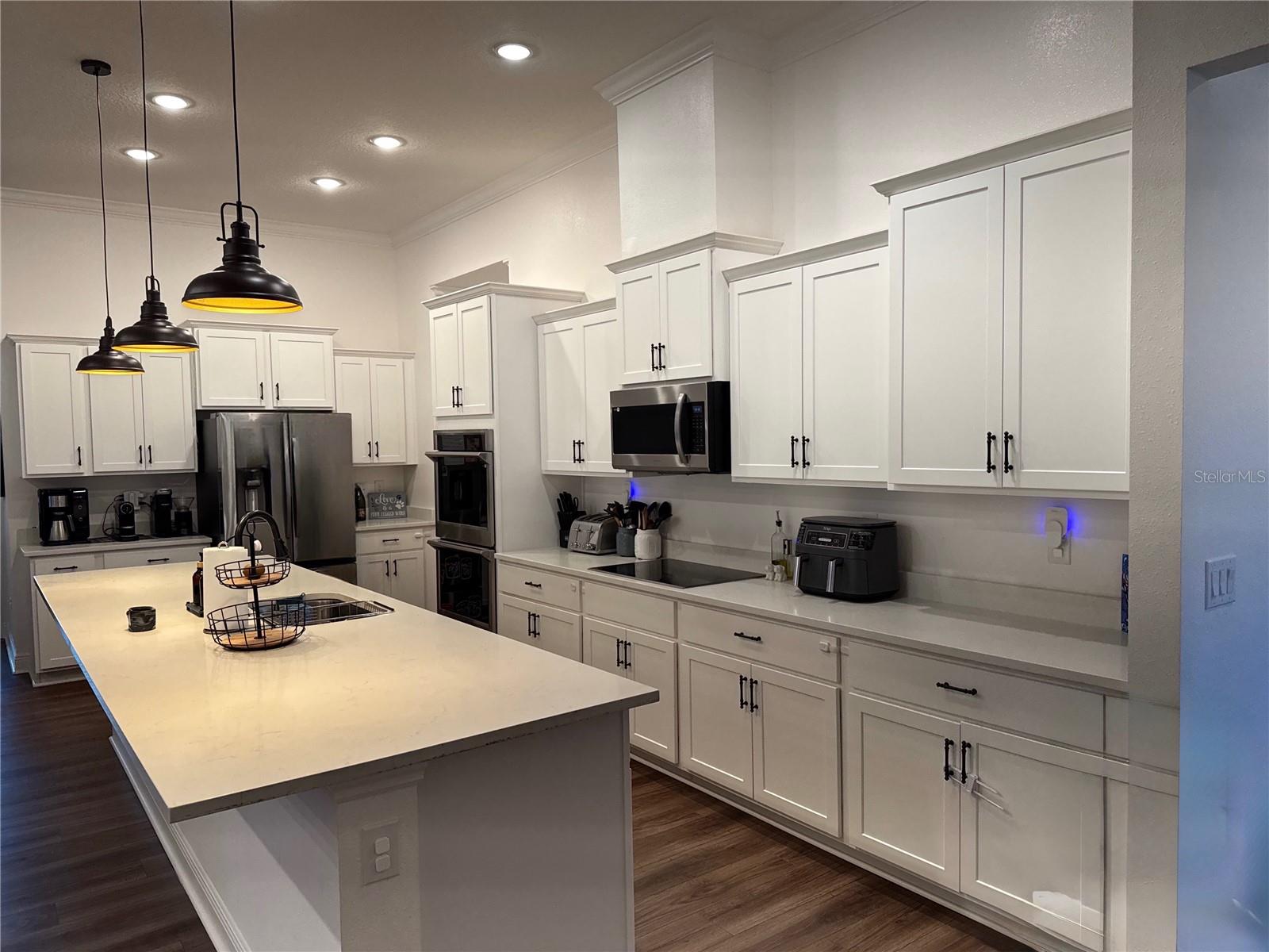 10190 DOLPHIN GULL CIR — photo 16