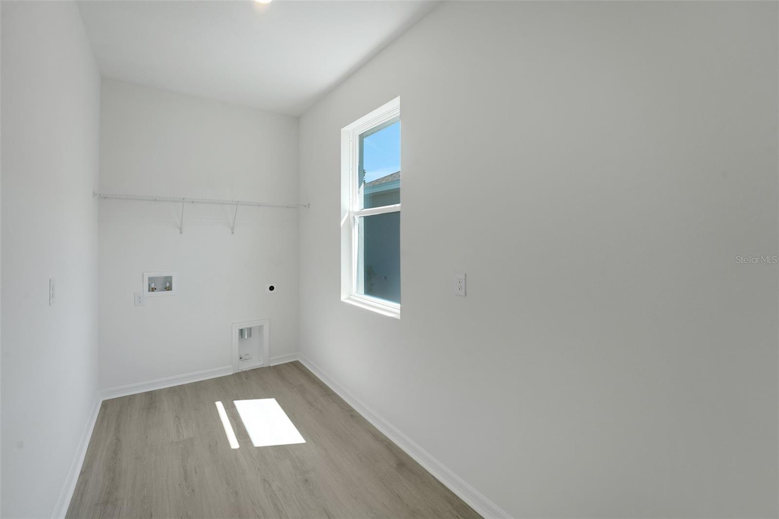 17417 VALLEYWOOD PKWY — photo 25