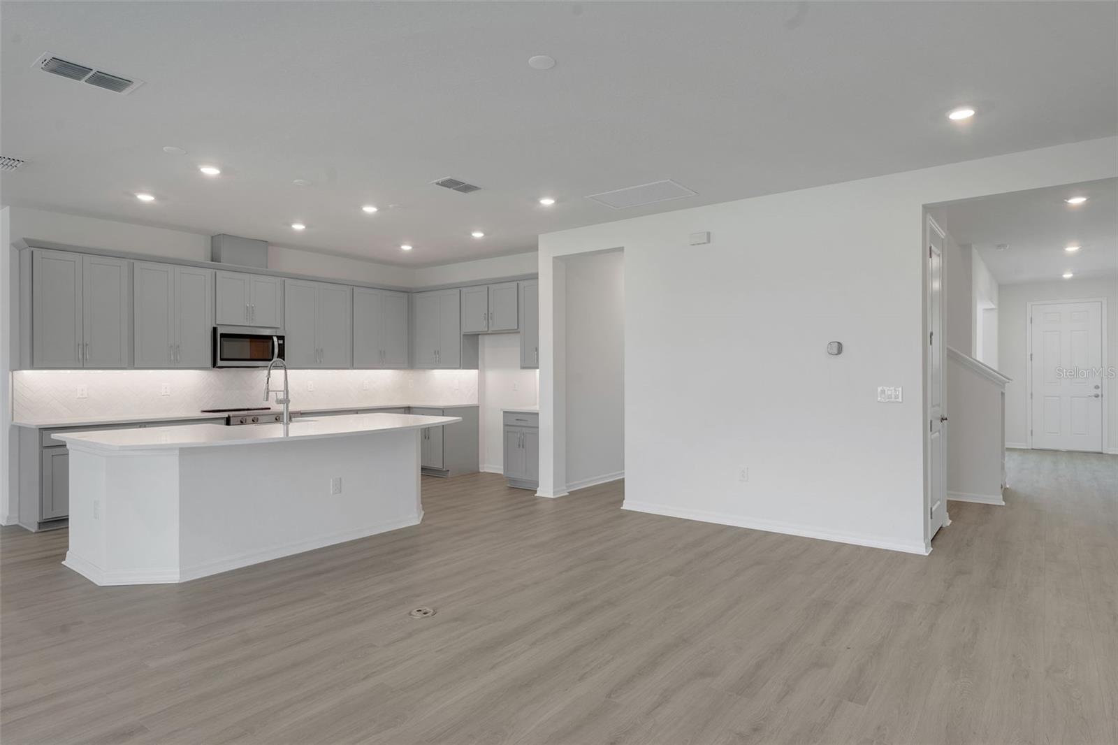 17417 VALLEYWOOD PKWY — photo 19