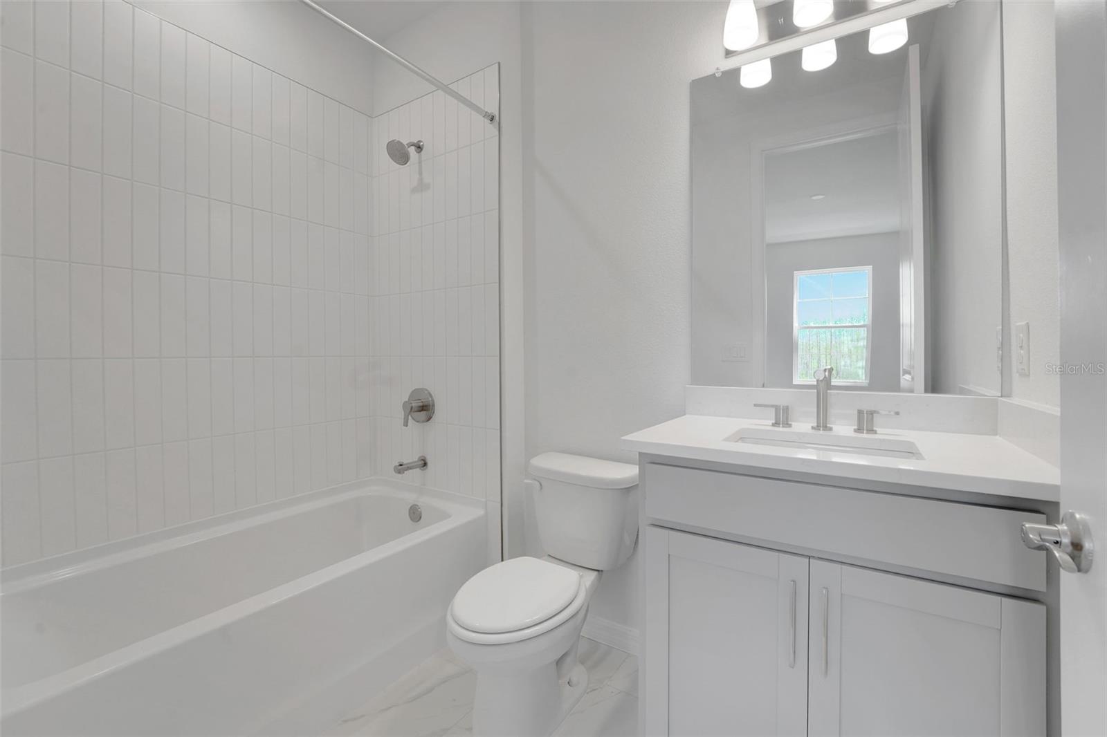 17417 VALLEYWOOD PKWY — photo 38