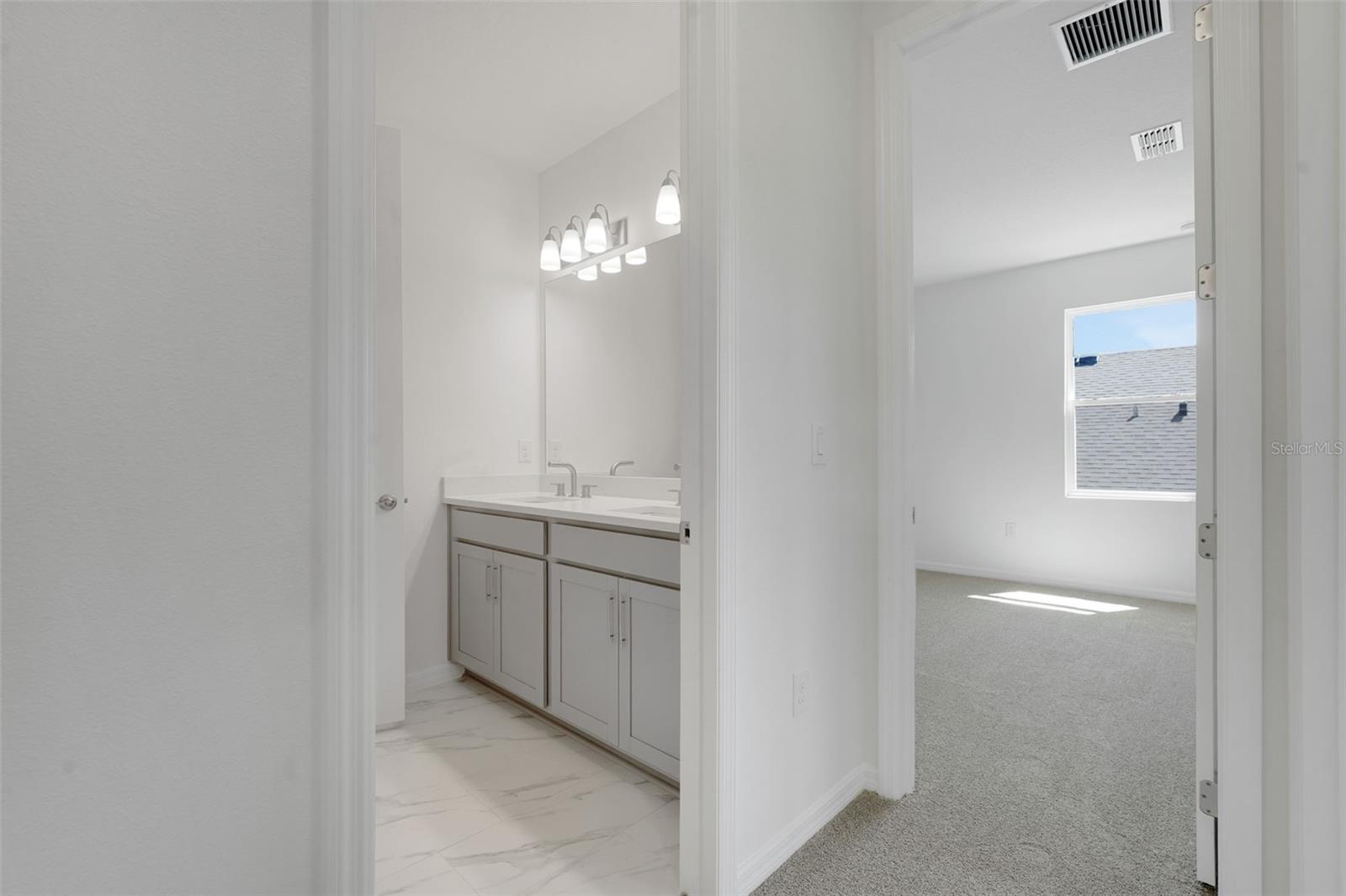 17417 VALLEYWOOD PKWY — photo 40