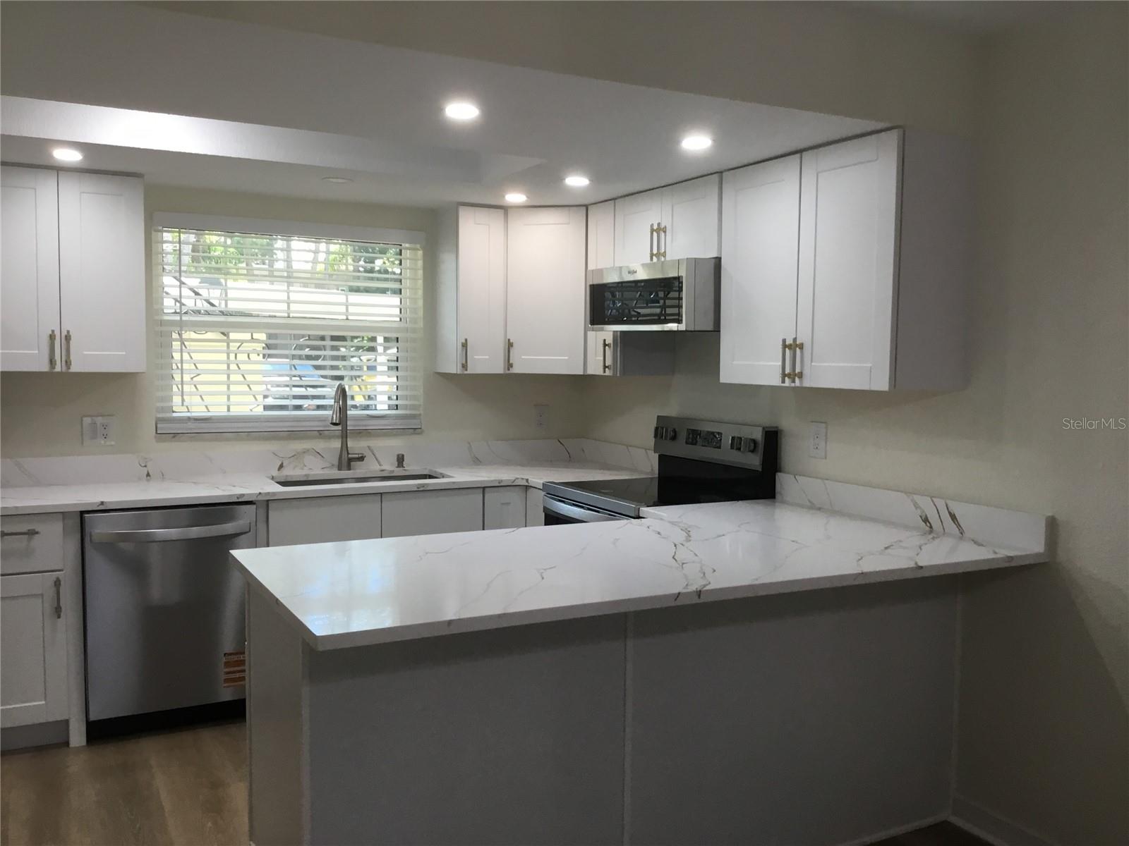 44 COUNTRY CLUB DR #44 — photo 7