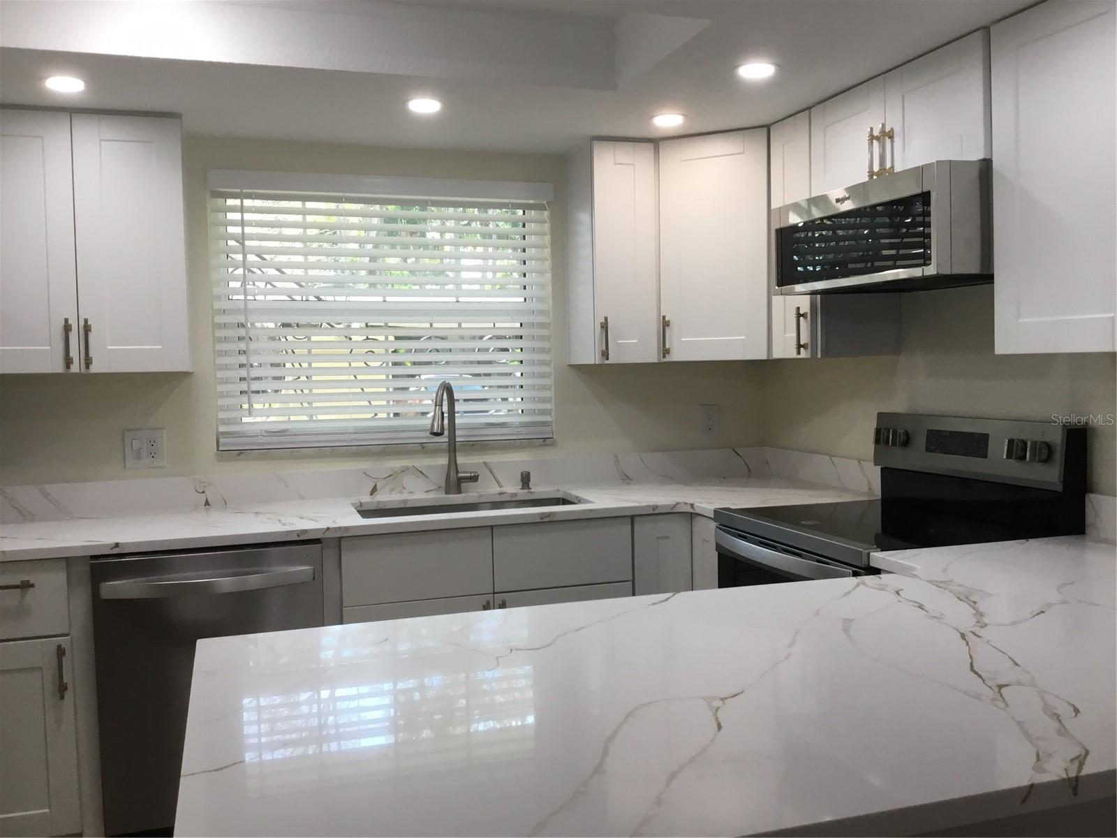 44 COUNTRY CLUB DR #44 — photo 9