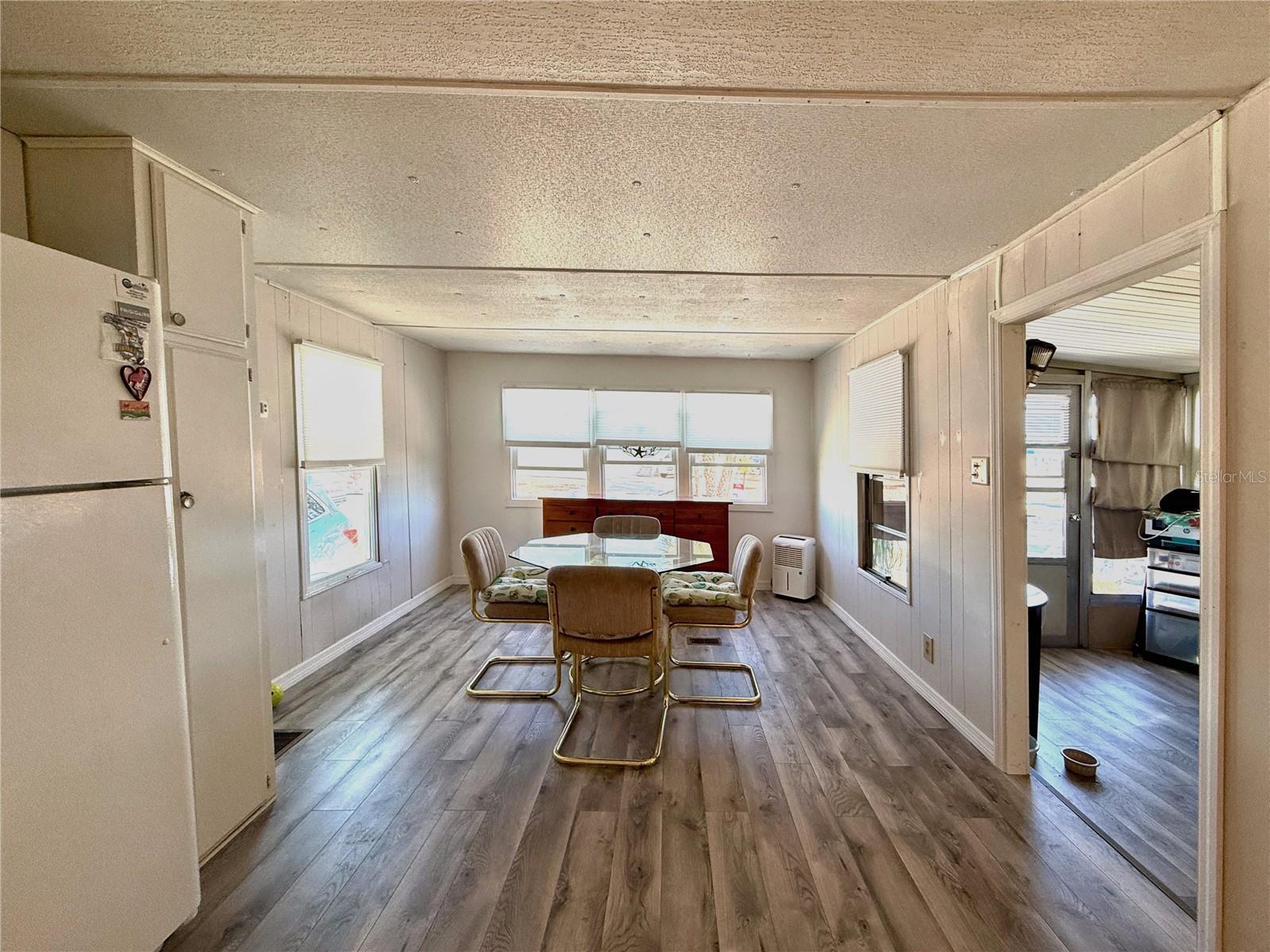 308 S PORT ROYAL LN — photo 4