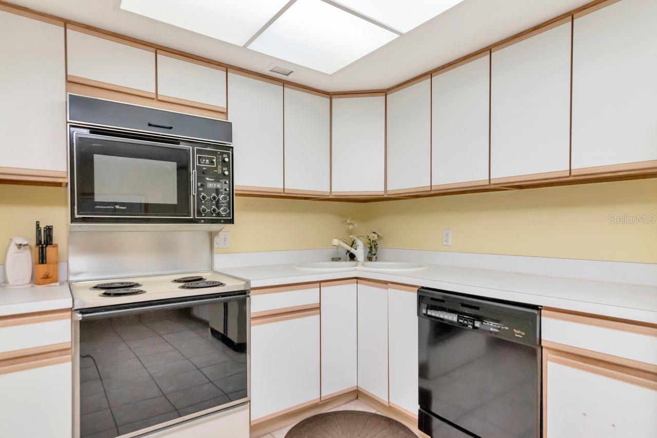 830 S GULFVIEW BLVD #502 — photo 38