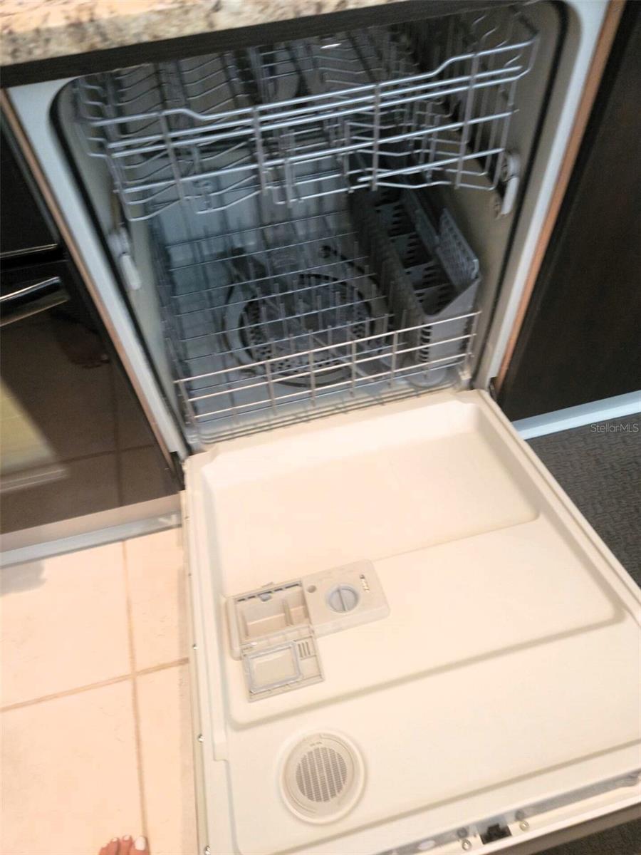 701 S MADISON AVE #106 — photo 10