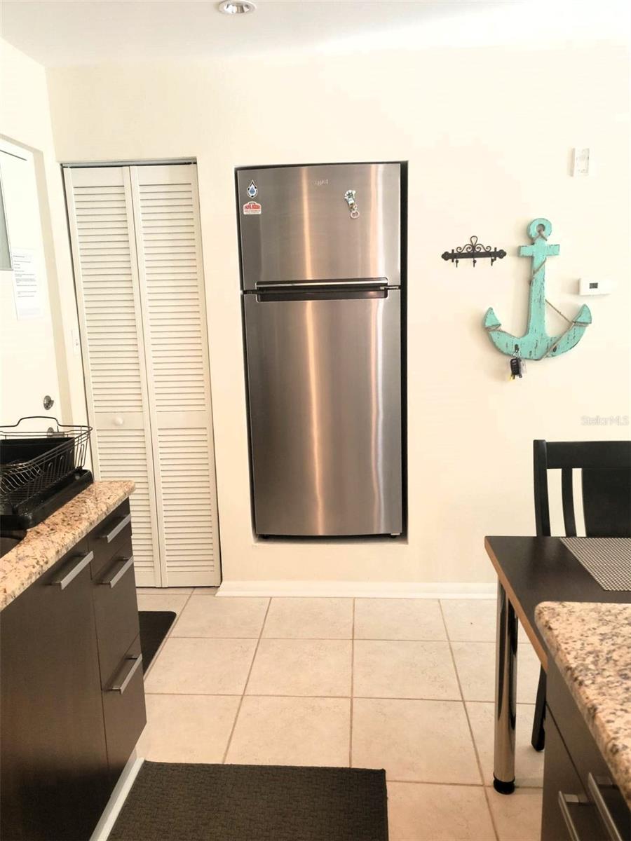701 S MADISON AVE #106 — photo 8