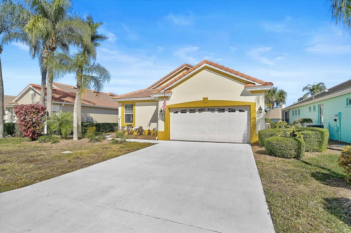4031 CADDIE DR E — photo 2