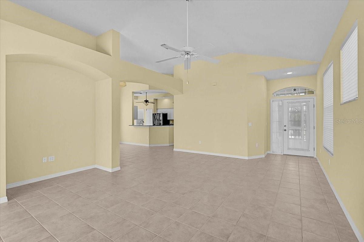 4031 CADDIE DR E — photo 23