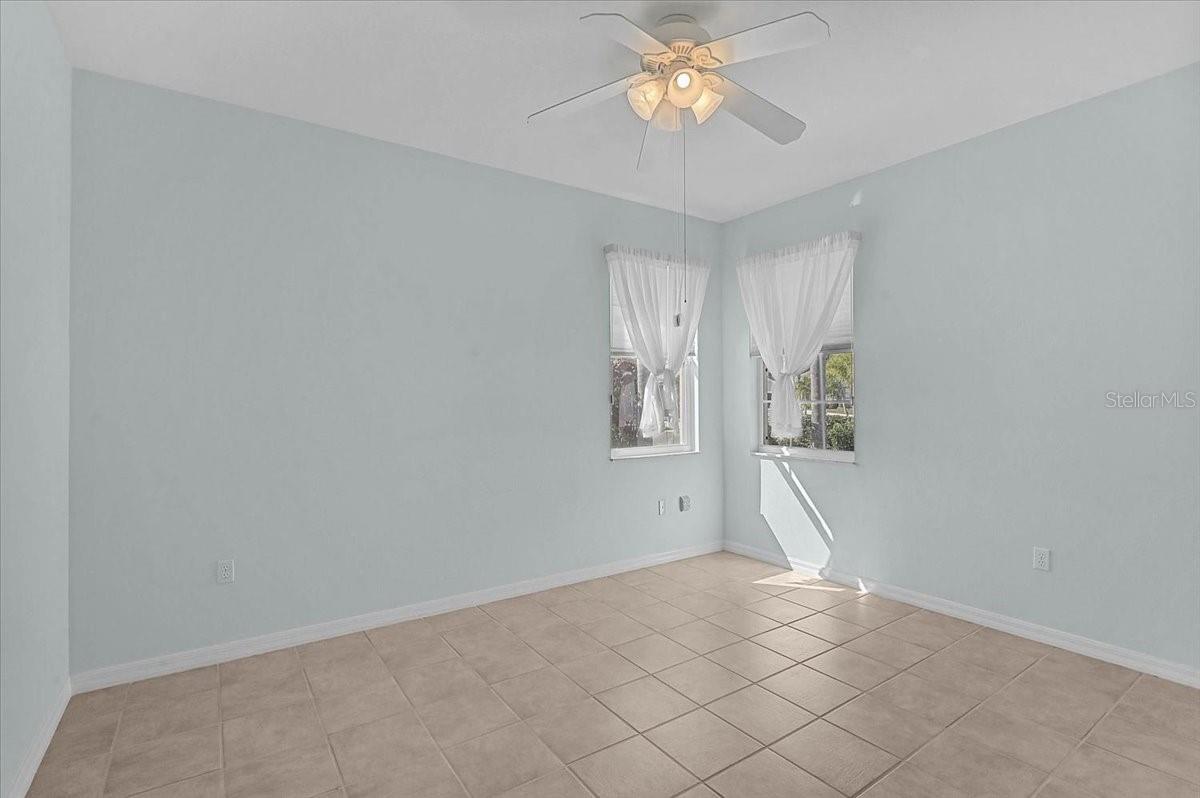 4031 CADDIE DR E — photo 17