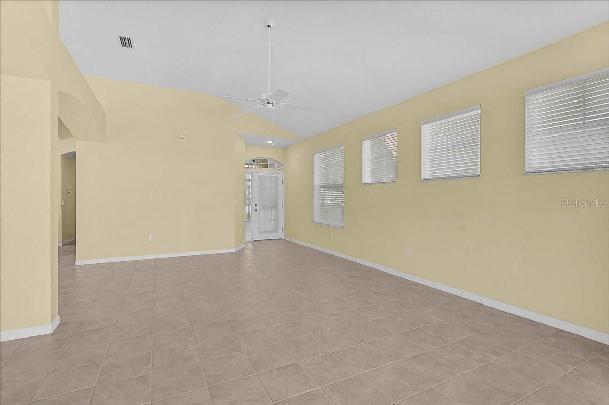 4031 CADDIE DR E — photo 22