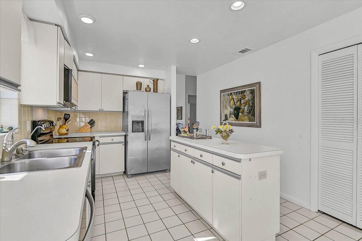 4640 PERIDIA BLVD E — photo 8