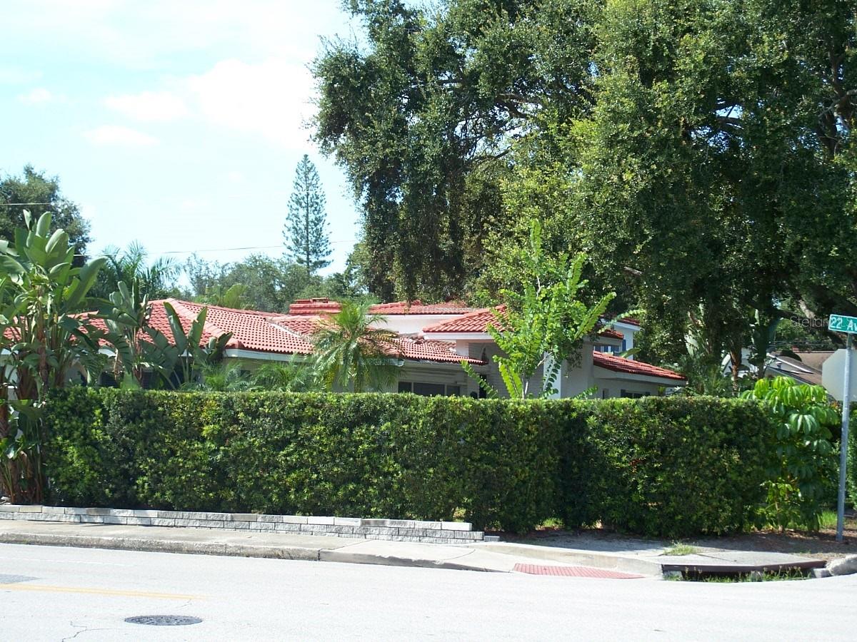 2200 2ND ST N — photo 34