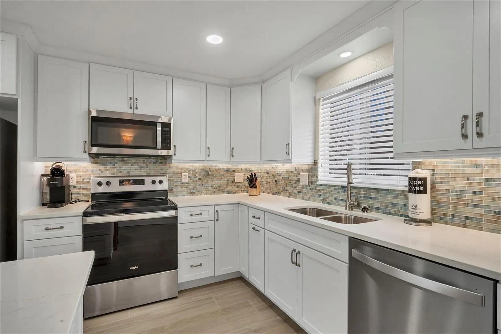 6006 MIDNIGHT PASS RD #36 — photo 13