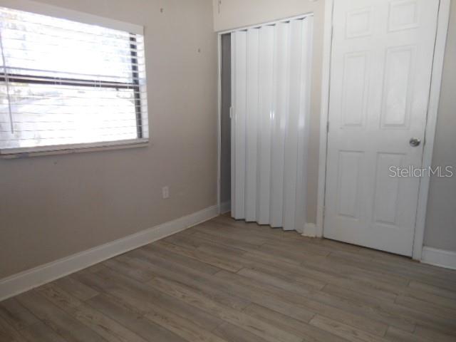 8421 N ORANGEVIEW AVE — photo 27