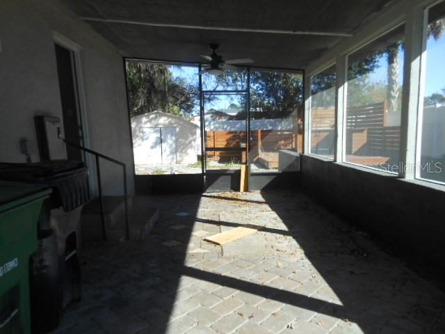 8421 N ORANGEVIEW AVE — photo 13
