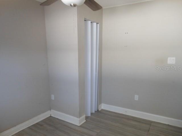 8421 N ORANGEVIEW AVE — photo 30