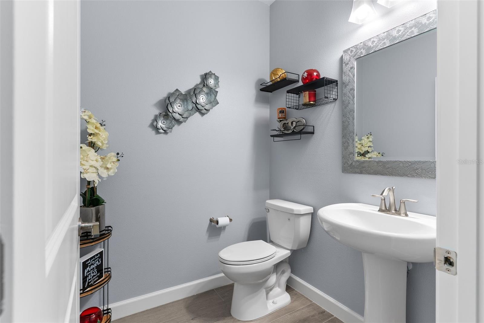 17335 HOLLY WELL AVE — photo 18