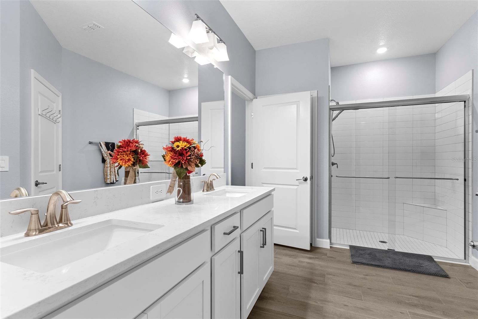 17335 HOLLY WELL AVE — photo 23