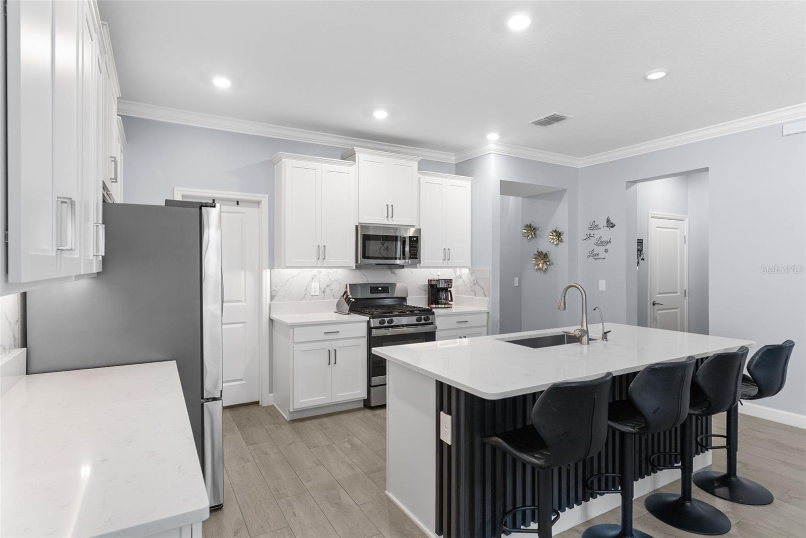17335 HOLLY WELL AVE — photo 14