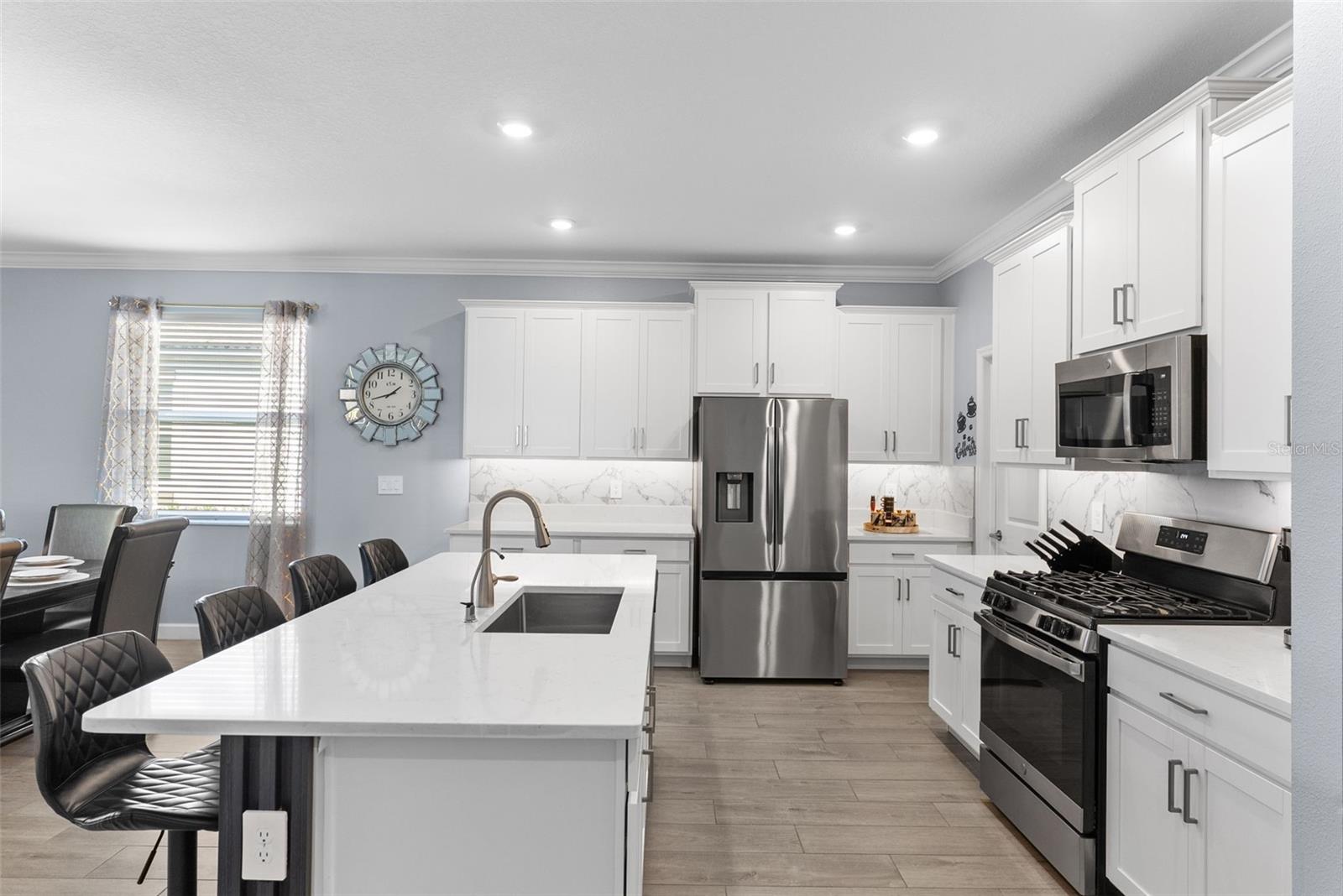 17335 HOLLY WELL AVE — photo 13