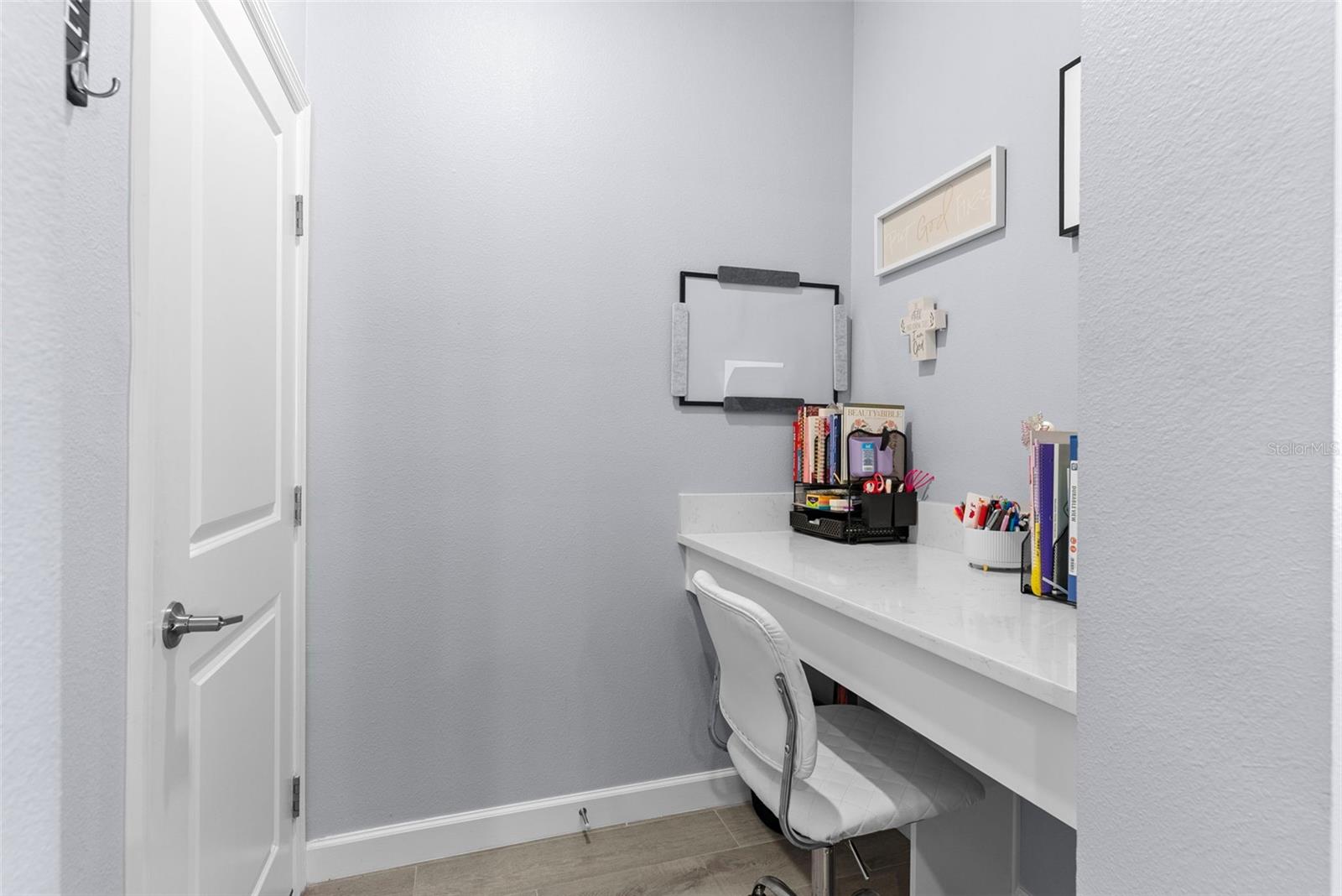 17335 HOLLY WELL AVE — photo 29