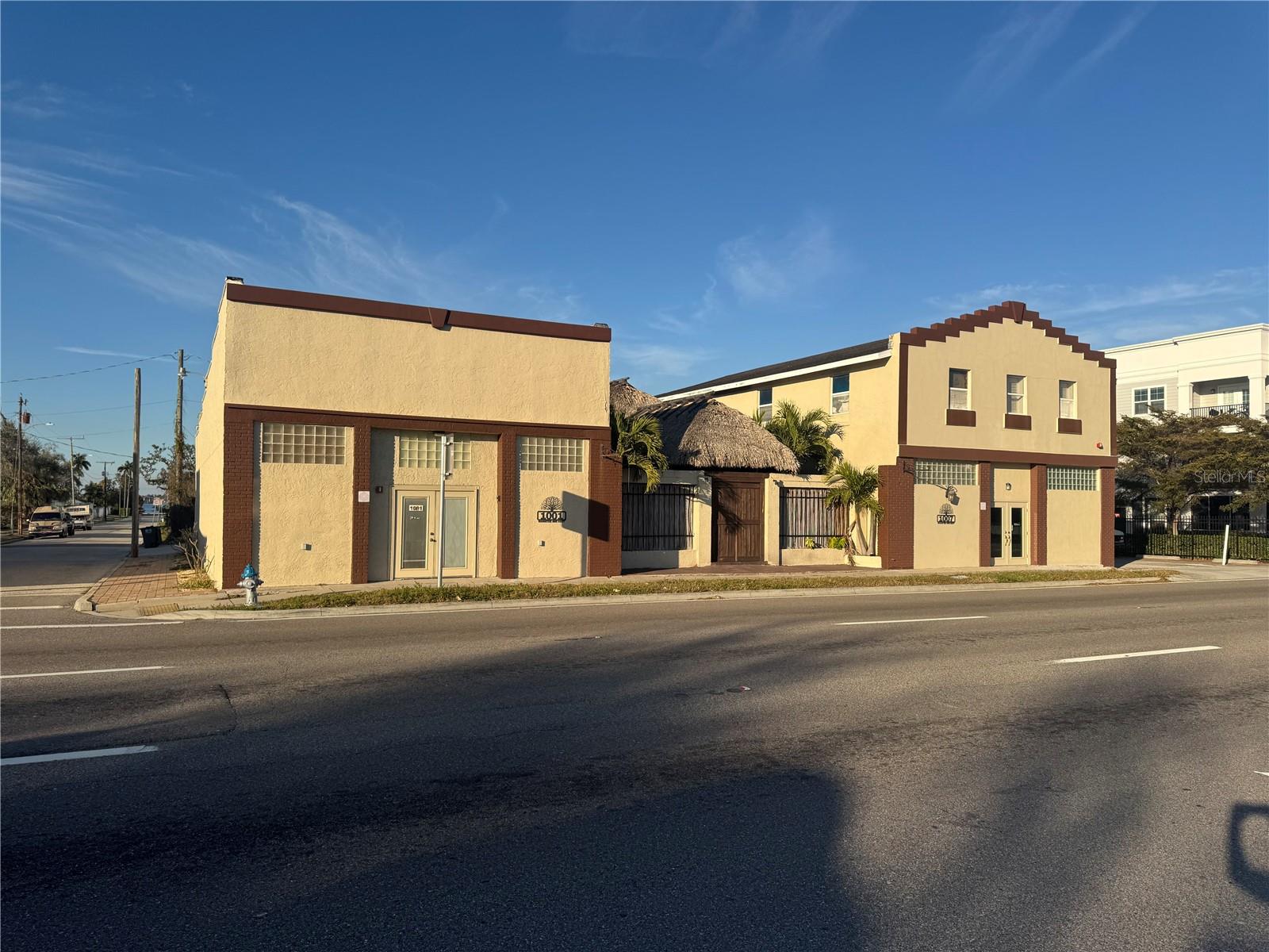 1001 MANATEE AVE E — photo 2