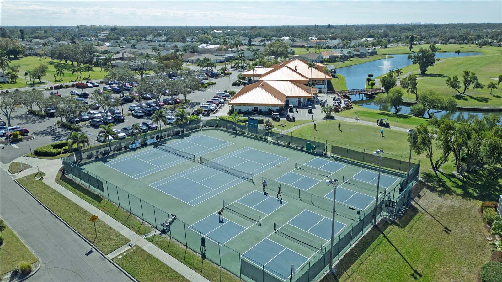 4054 CADDIE DR E — photo 35