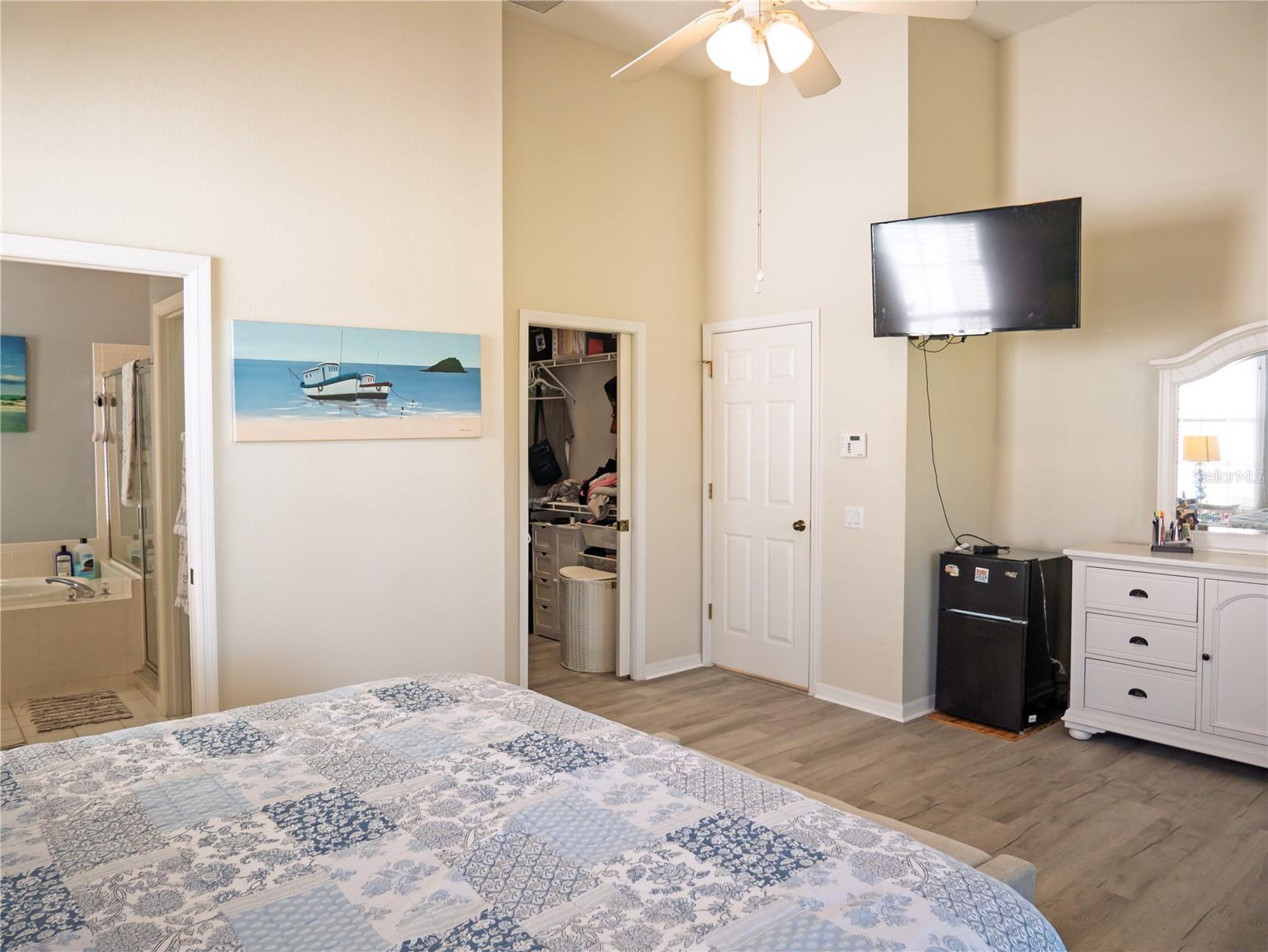 4054 CADDIE DR E — photo 22