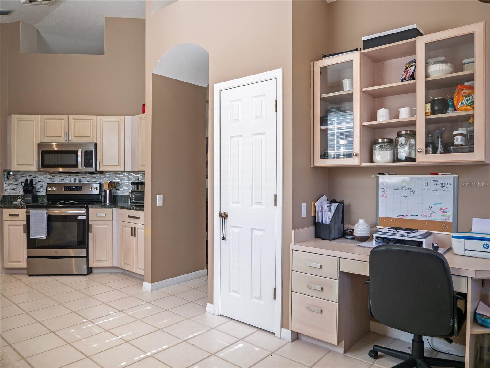 4054 CADDIE DR E — photo 14