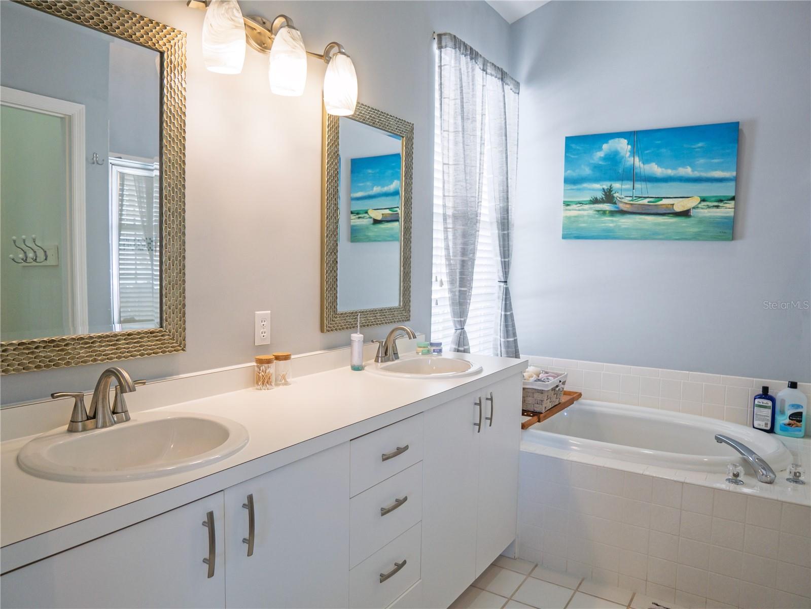 4054 CADDIE DR E — photo 23