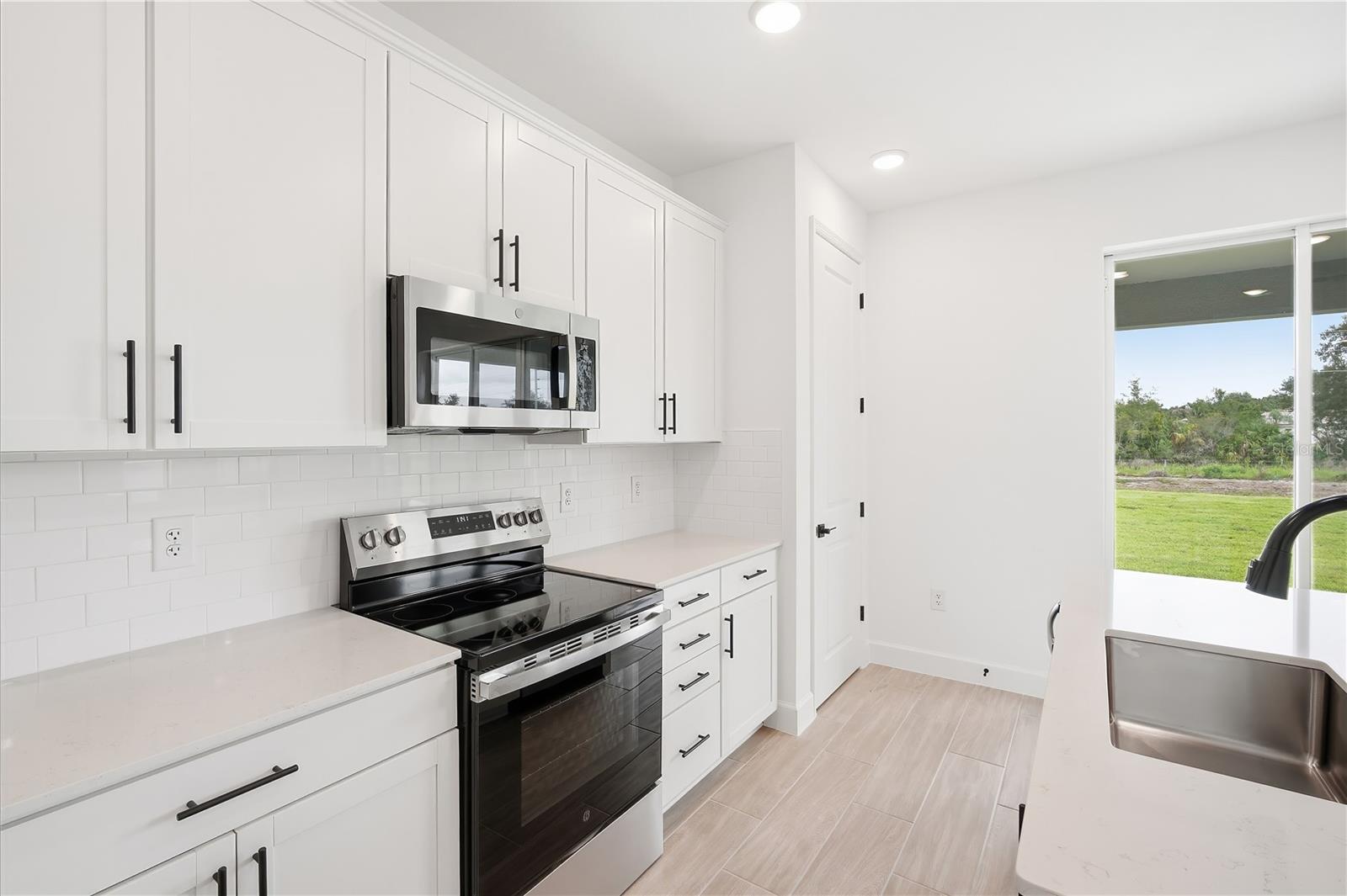 14522 BANKS CT — photo 17
