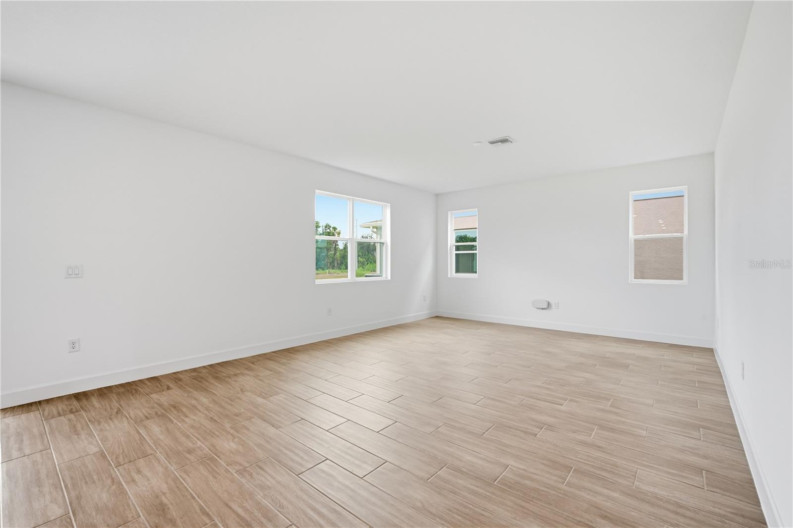 14522 BANKS CT — photo 9